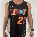 Camiseta Regata Basquete NBA Miami Heat Swingman Butler 22 City Edition Preta Colorida 2022 Nike