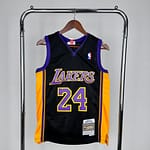 Camiseta Regata Basquete NBA Los Angeles Lakers 24 Kobe Bryant Mitchell & Ness Preta 2009/10