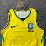 Cropped Brasil Home Amarela Sem Manga Feminina Copa do Mundo 2026 Nike