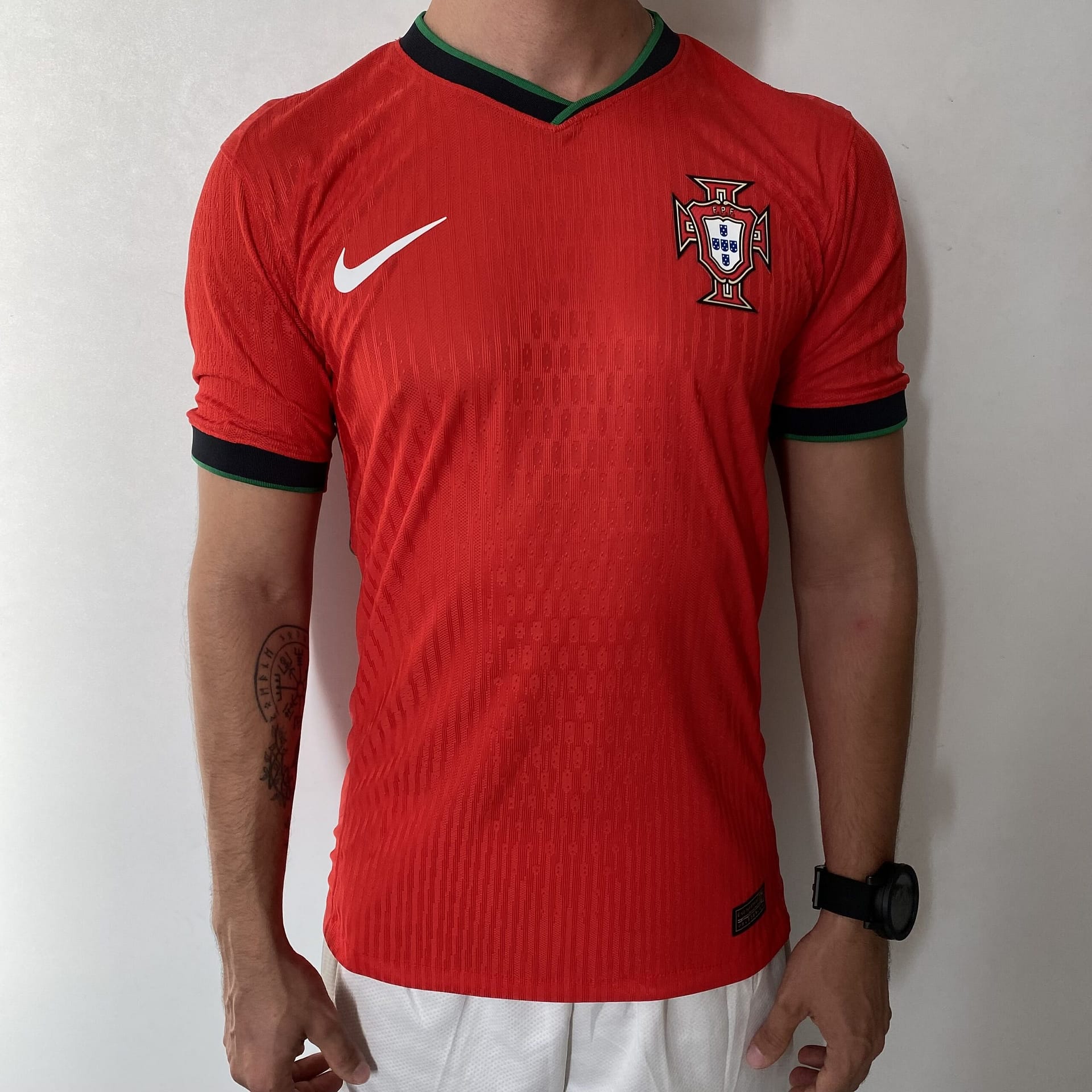 2024-06-25 16.13.07 Camisa Seleção Portugal Home Jogador EuroCopa 2024 Nike - Imagem 1