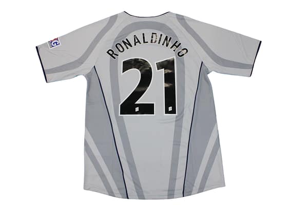 Camisa Retrô Paris Saint-Germain - PSG Away 2001/2002 - Ronaldinho 10 - Nike - Cinza Opel - Imagem 9