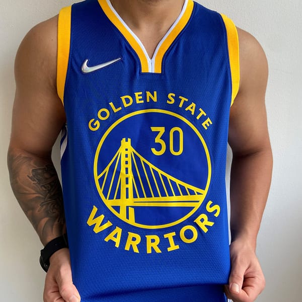Camiseta Regata NBA Golden States Warriors Curry 30 Icon Edition Azul 2022 Nike - Imagem 2