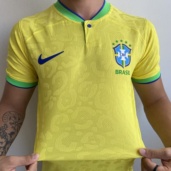 Camisa Brasil Seleção Brasileira Home Amarela Jogador Copa do Mundo Catar 2022 Nike - Imagem 10