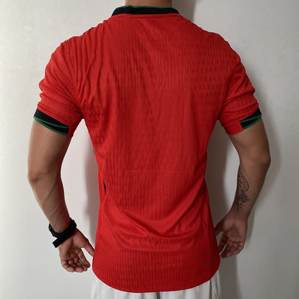 Camisa Seleção Portugal Home Jogador EuroCopa 2024 Nike - Imagem 14