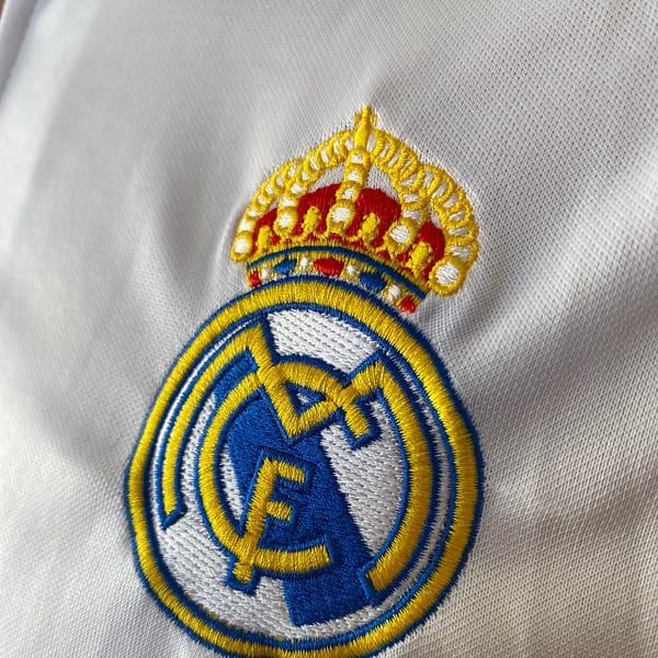 Camisa Retrô Real Madrid Home 2003/2004 - Beckham 23 - Adidas Branca - Imagem 4