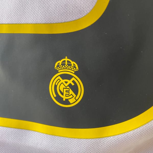 Camisa Retrô Real Madrid Home 2003/2004 - Beckham 23 - Adidas Branca - Imagem 17