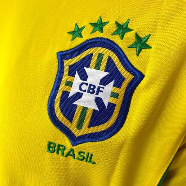 Camisa Retrô Clássica Seleção Brasileira Brasil 2002 - Ronaldo 9 - Nike - Amarela - Imagem 4