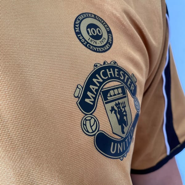 Camisa Retrô Manchester United Away - Dupla-Face - Frente Verso - 2001/2002 - Beckham 7 - Umbro Dourada - Imagem 4