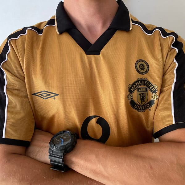 Camisa Retrô Manchester United Away - Dupla-Face - Frente Verso - 2001/2002 - Beckham 7 - Umbro Dourada - Imagem 8