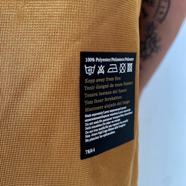 Camisa Retrô Manchester United Away - Dupla-Face - Frente Verso - 2001/2002 - Beckham 7 - Umbro Dourada - Imagem 16