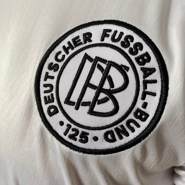 Camisa Retrô Clássica Alemanha Especial 125 Anos Branca 2025 Adidas - Imagem 4
