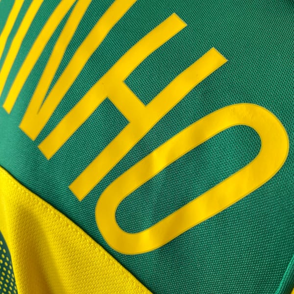 Camisa Retrô Clássica Seleção Brasileira Brasil – Nike – Ronaldinho 10 – Amarela – 2004 – Total 90 - Imagem 13