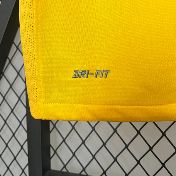 Camisa Retrô Clássica Seleção Brasileira Home - Brasil Amarelo – 2010/11 Nike - Imagem 5